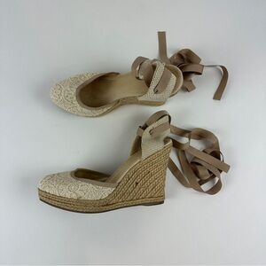 Aldo Wedge Shoes Womens Size 40 US 9.5 Tan Cream Tie Ankle